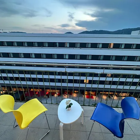 Moderne Mit 2 Balkonen, Self Check-in, Parking Apartman Graz