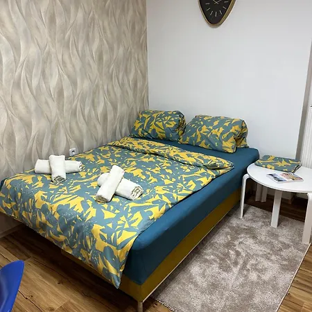 Apartment Moderne Mit 2 Balkonen, Self Check-in, Parking *