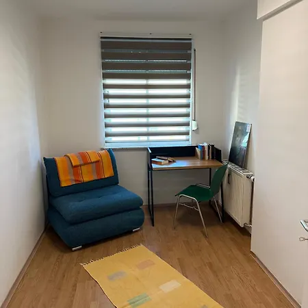 Apartment Moderne Mit 2 Balkonen, Self Check-in, Parking *