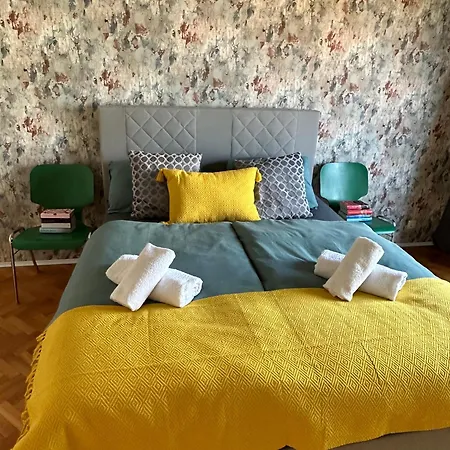 Apartment Moderne Mit 2 Balkonen, Self Check-in, Parking Graz