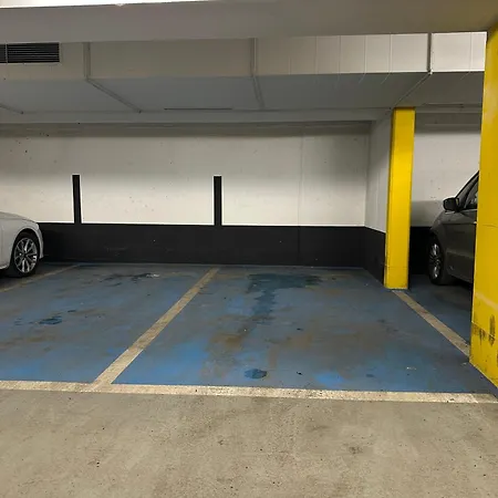 Moderne Mit 2 Balkonen, Self Check-in, Parking