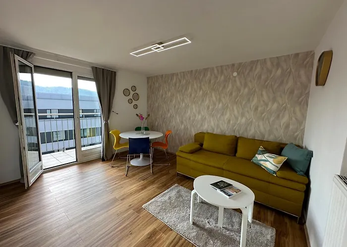 Moderne Mit 2 Balkonen, Self Check-in, Parking *