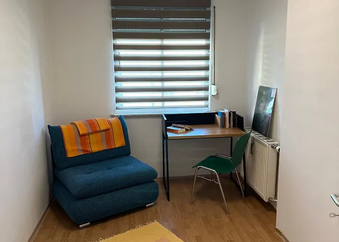 Apartment Moderne Mit 2 Balkonen, Self Check-in, Parking *