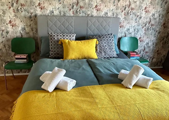 Apartment Moderne Mit 2 Balkonen, Self Check-in, Parking Graz